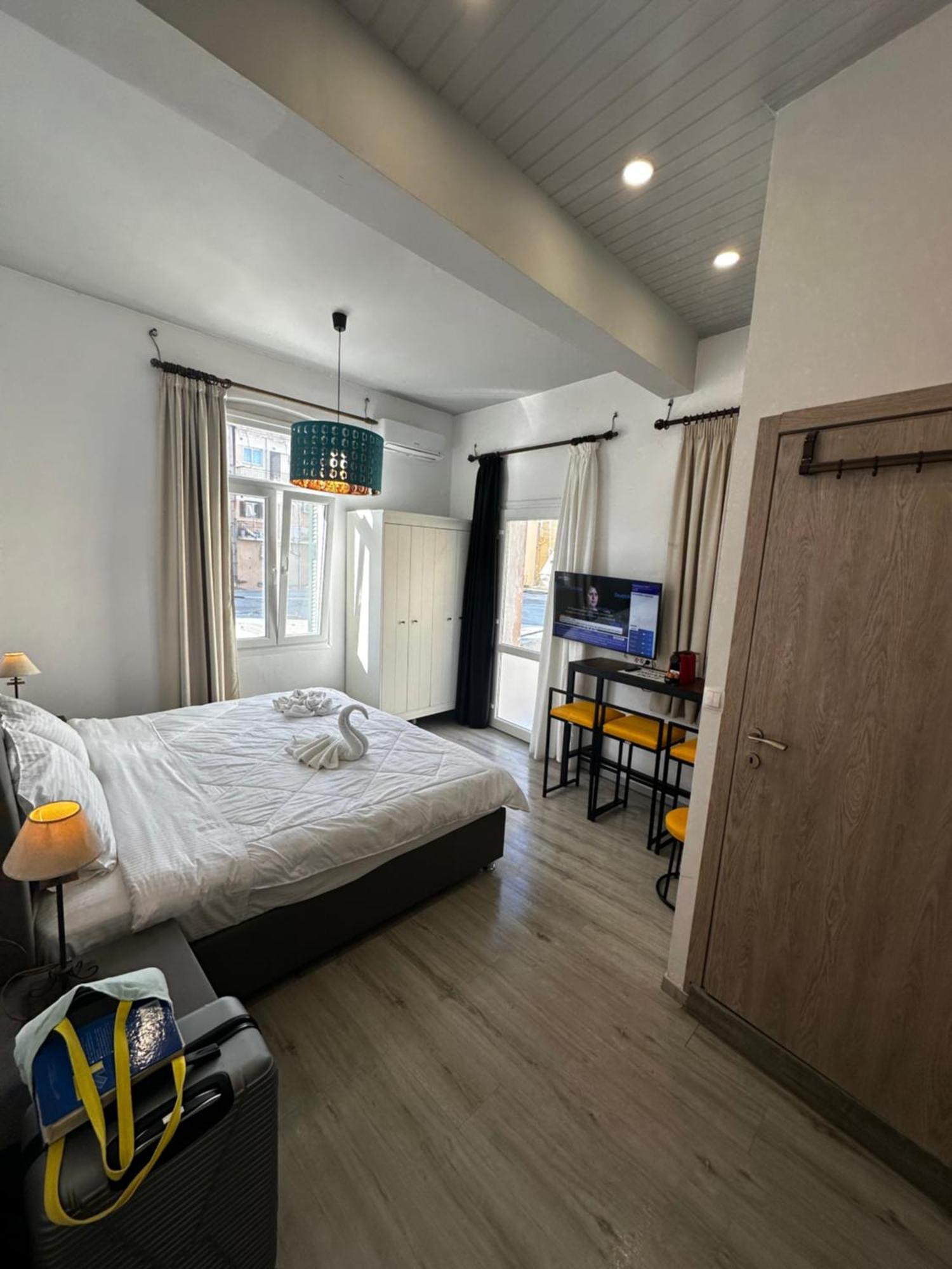 Travelers Luxury Suites, Studios & Apartments Corfu  Zewnętrze zdjęcie