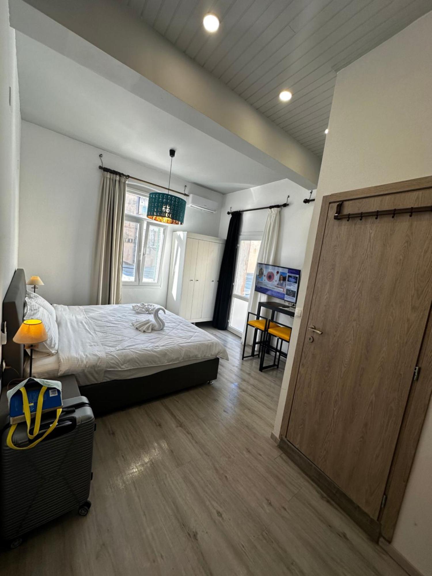 Travelers Luxury Suites, Studios & Apartments Corfu  Zewnętrze zdjęcie