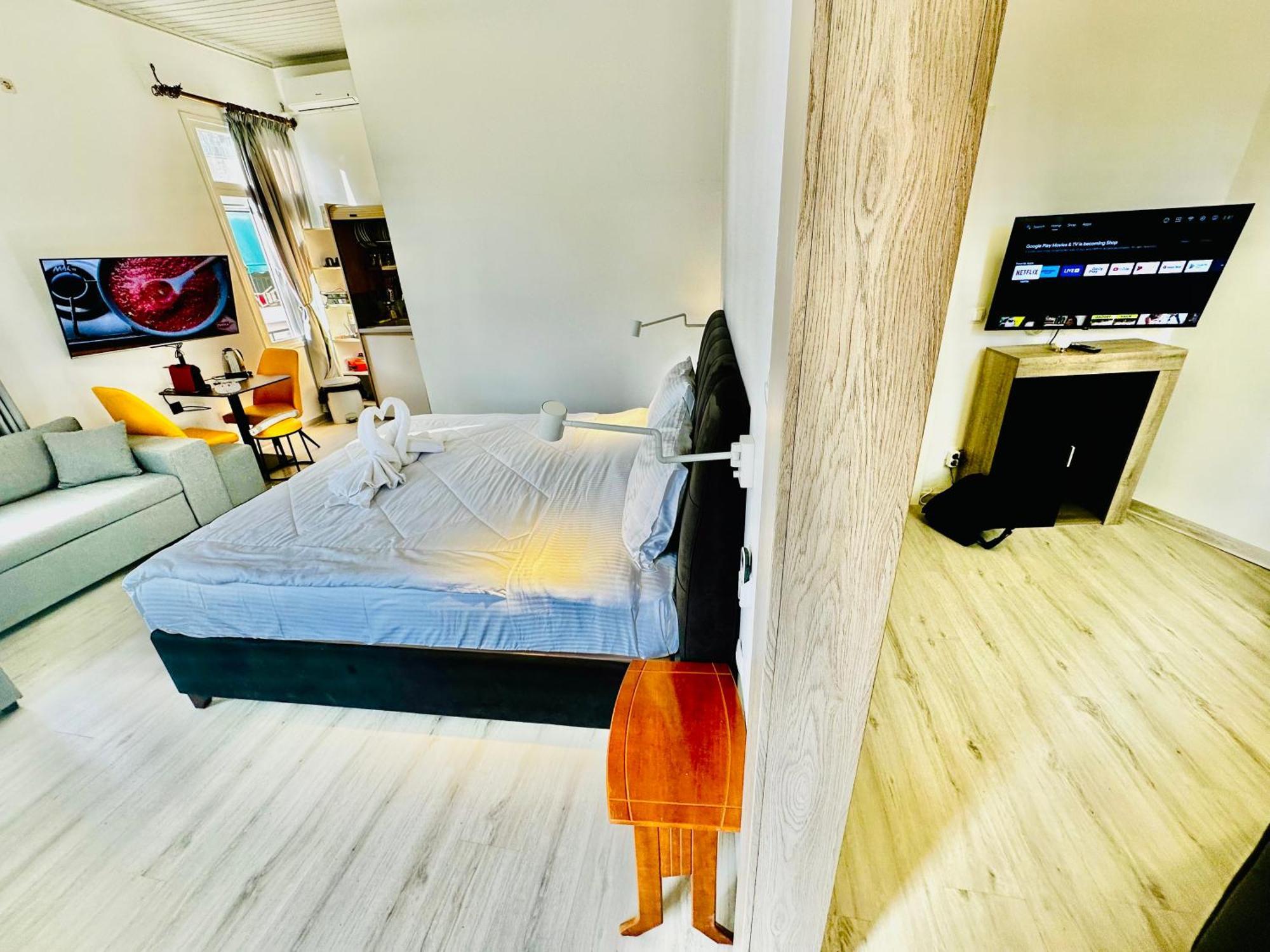 Travelers Luxury Suites, Studios & Apartments Corfu  Zewnętrze zdjęcie