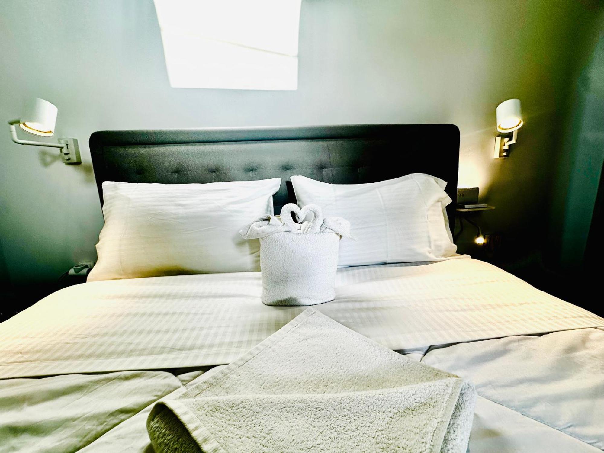 Travelers Luxury Suites, Studios & Apartments Corfu  Zewnętrze zdjęcie