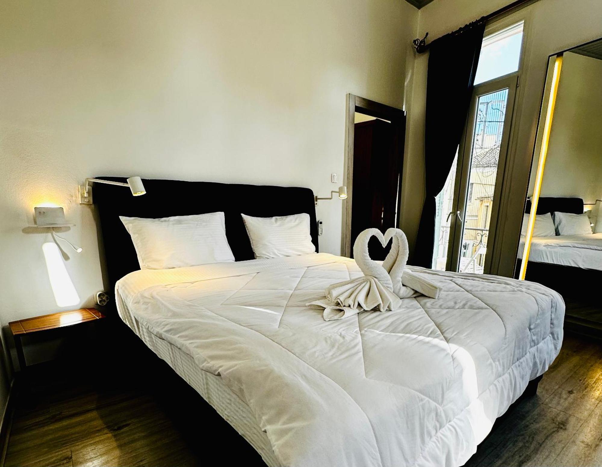 Travelers Luxury Suites, Studios & Apartments Corfu  Zewnętrze zdjęcie
