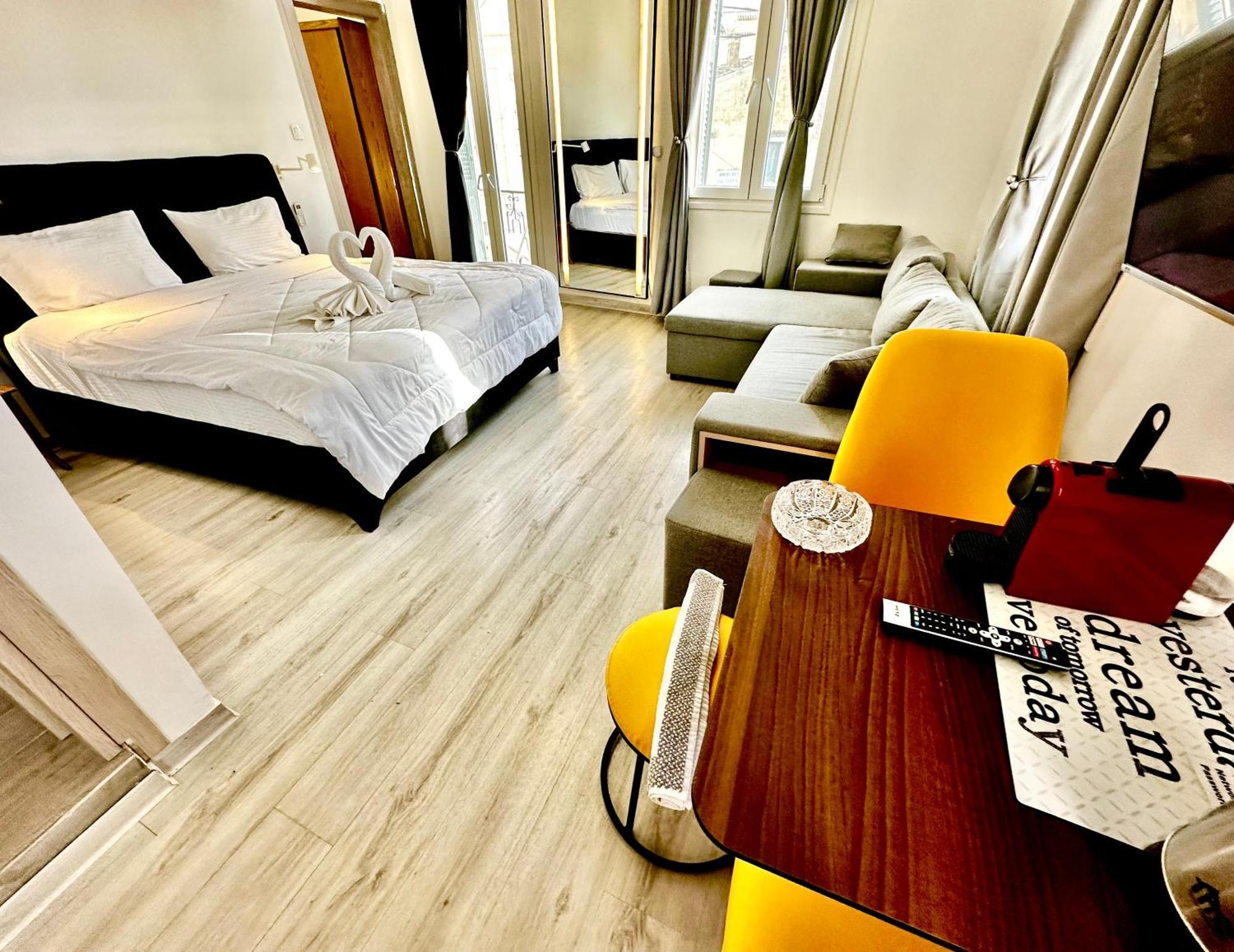 Travelers Luxury Suites, Studios & Apartments Corfu  Zewnętrze zdjęcie