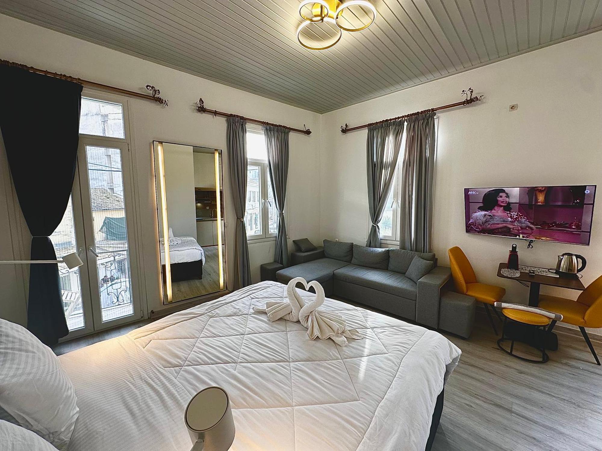 Travelers Luxury Suites, Studios & Apartments Corfu  Zewnętrze zdjęcie