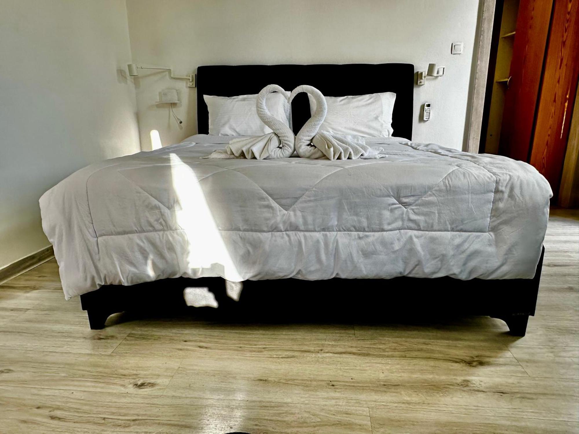Travelers Luxury Suites, Studios & Apartments Corfu  Zewnętrze zdjęcie