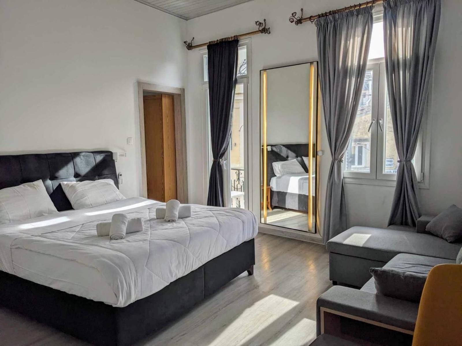 Travelers Luxury Suites, Studios & Apartments Corfu  Zewnętrze zdjęcie
